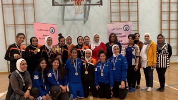 مواجهة حماسية بين طالبات الخليج والتطبيقي في منافسات كرة السلة
