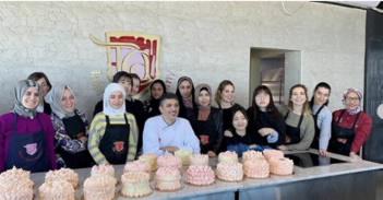 ورشة فن إعداد وتزيين الكيك