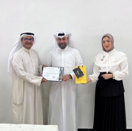 عمادة شئون الطلبة كرمت اللجان العاملة في انتخابات كليات جامعة الكويت للعام الجامعي 2023/2022