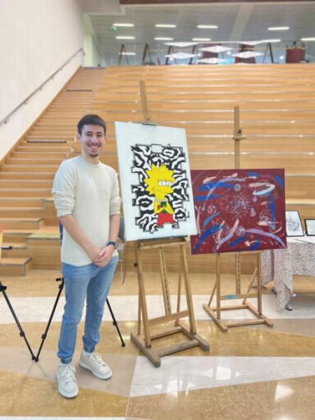 الأنشطة الثقافية والفنية نظمت معرض فني للطالب علي الفرس