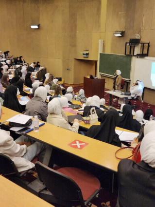 إدارة الشؤون الطلابية بعمادة شئون الطلبة تنظم حملة توعوية بمختلف الكليات