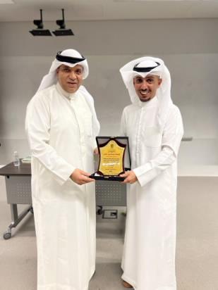 إدارة الأنشطة الرياضية تنظم البرنامج التدريبي "مفاتيح المعلم" في التربية