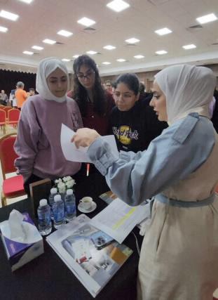 الإرشاد الأكاديمي شارك بملتقى الجامعات في مدرسة النبراس الدولية ثنائية اللغه