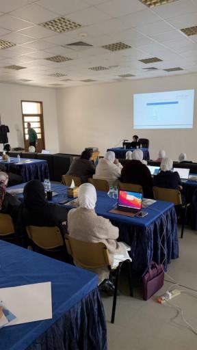 قسم البحوث والدراسات قدم ورشة الشبكات السحابية بعمادة شئون الطلبة