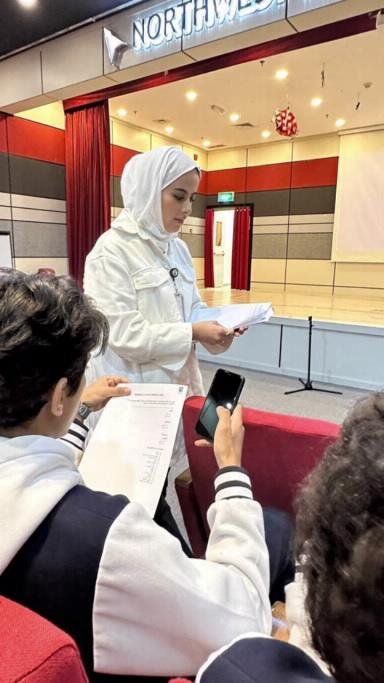 فريق الإرشاد الأكاديمي زار مدرسة نورث ويست ثنائية اللغة