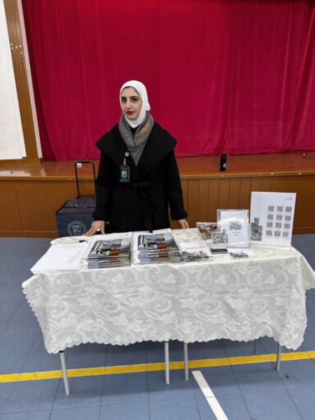 عمادة شئون الطلبة شاركت بمعرض المدرسة الكندية ثنائية اللغة