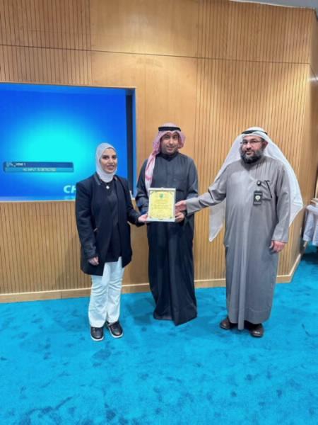 فريق الإرشاد الأكاديمي زار ثانوية الجاحظ بنين