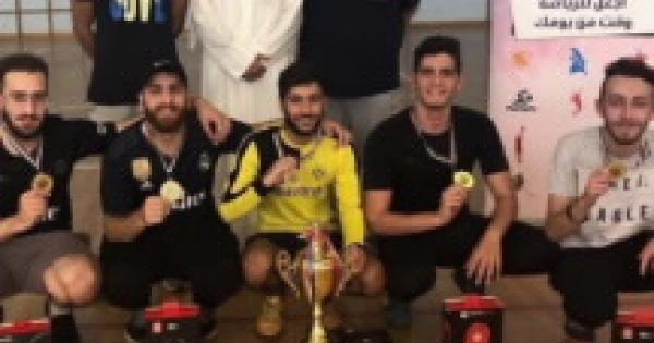 كرة القدم للطلبة المستجدين