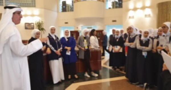 زياره طالبات مدرسة ام حبيب لكليه الحقوق