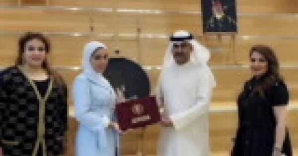 المعرض الفني الأول للطالبة زينب حمد الصايغ