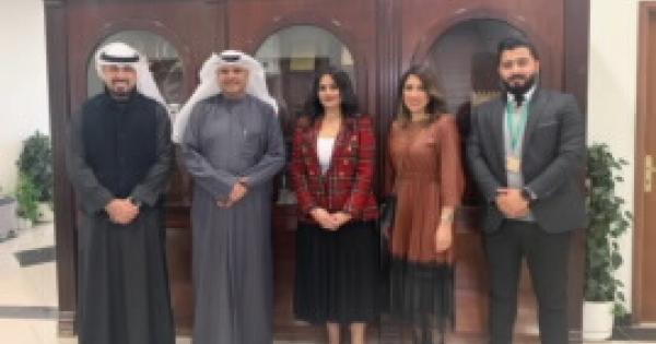 عمادة شئون الطلبة عقدت اجتماعا مع البنك التجاري الكويتي