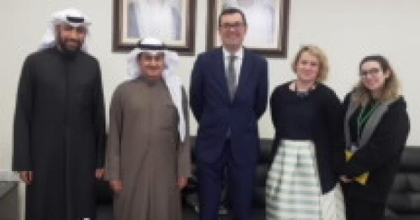 عميد شئون الطلبة اجتمع بالسفير الأسترالي في دولة الكويت