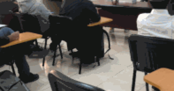 الإرشاد الأكاديمي زار الفصول الدراسية في كلية العلوم - الخالدية