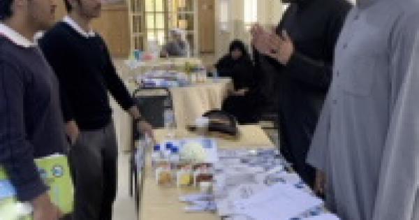 مشاركة إدارة الإرشاد الأكاديمي بعمادة شئون الطلبة في الملتقى التربوي للجامعات الحكومية والخاصة في ثانوية جاسم الخرافي
