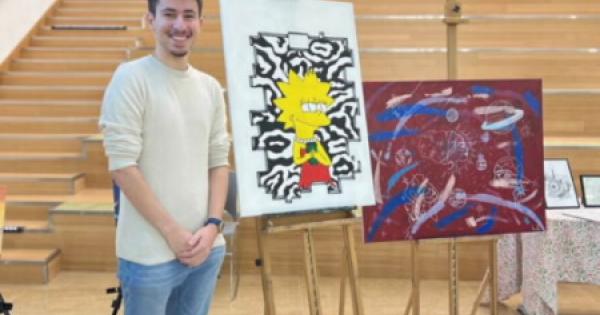 الأنشطة الثقافية والفنية نظمت معرض فني للطالب علي الفرس