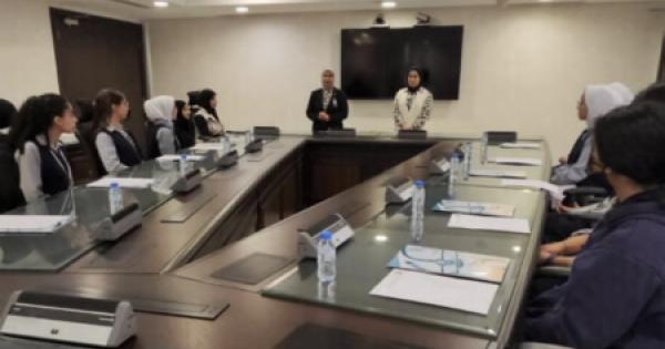 الإرشاد الأكاديمي نظمت جولة لطالبات مدرسة العصماء بنت الحارث في كلية الطب