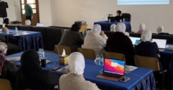 قسم البحوث والدراسات قدم ورشة الشبكات السحابية بعمادة شئون الطلبة