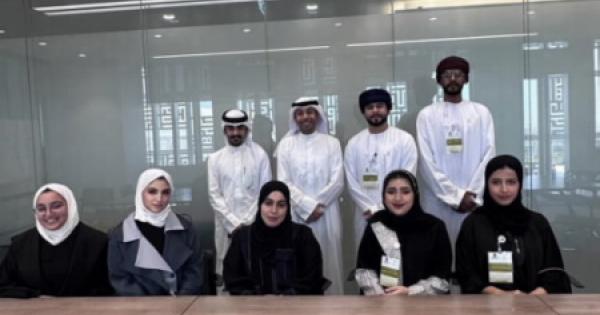 وفد طلابي من جامعة السلطان قابوس يزور مدينة صباح السالم الجامعية